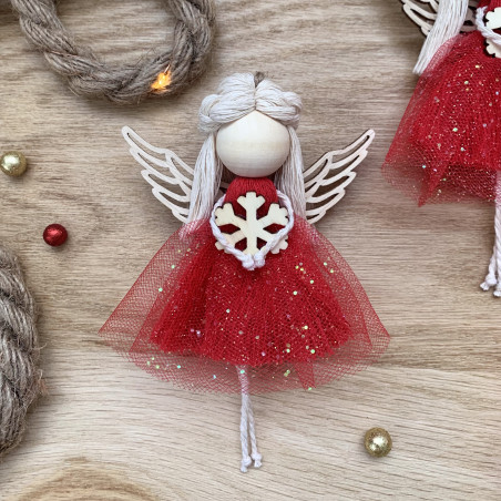 Ange de Noël en macramé rouge