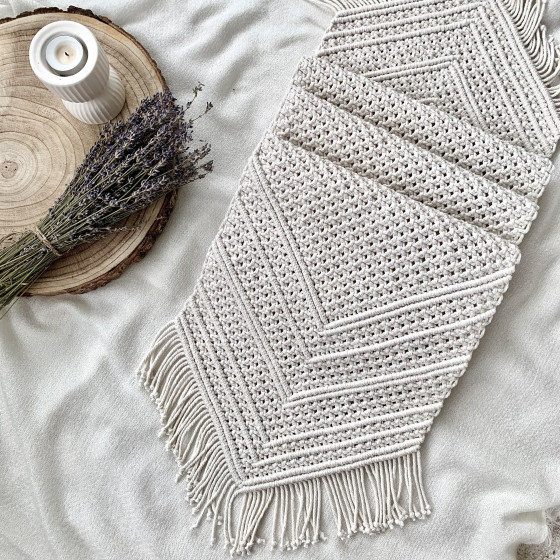 Chemin de table en macramé