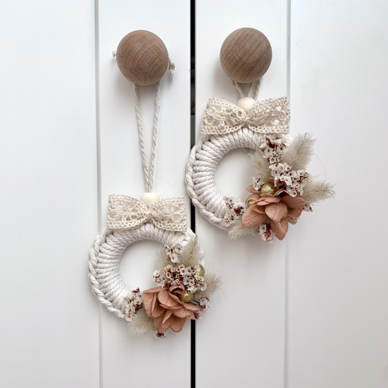 Petite couronne en macramé...