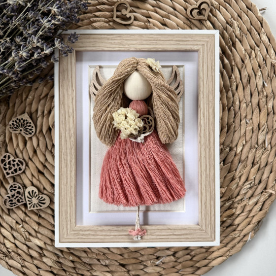 Poupée en macramé 40