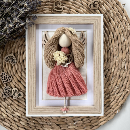 Poupée en macramé 40
