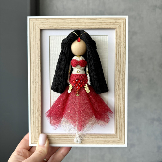 Poupée orientale en macramé 47
