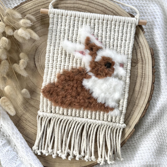 Décoration murale en macramé avec lapin