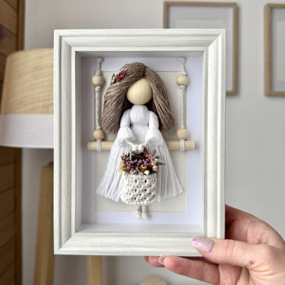 Poupée en macramé 51