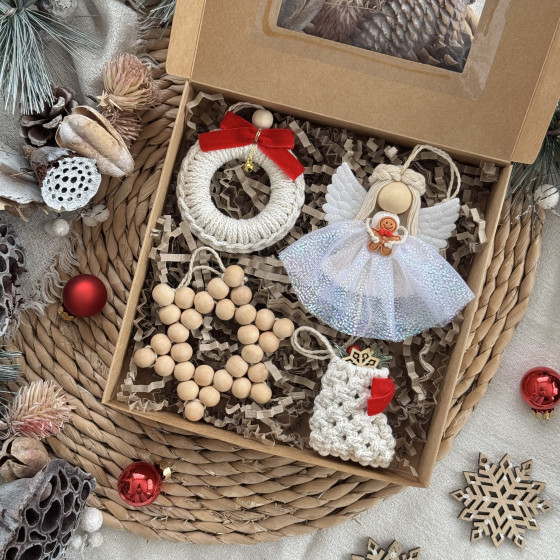 Grand coffret décorations...