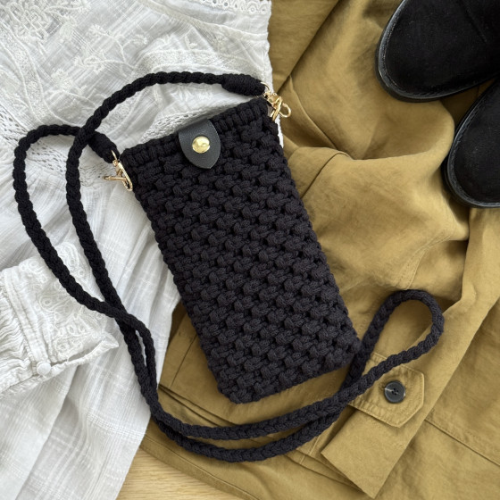 Sac pochette en macramé